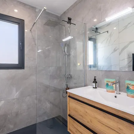 Maison Marly Avec Piscine Privee A Tatil Evi Sérignan