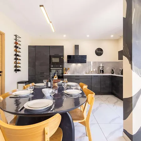 Maison Marly Avec Piscine Privee A