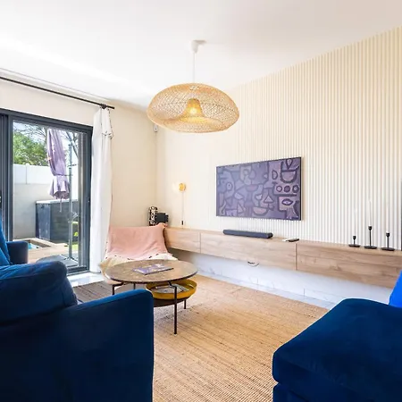 Maison Marly Avec Piscine Privee A *