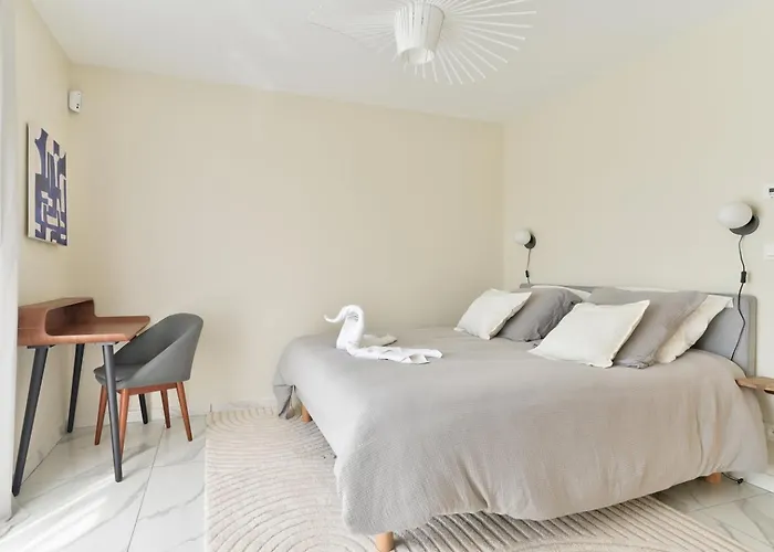 Casa de Férias Maison Marly Avec Piscine Privee A Sérignan