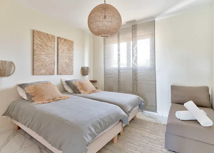 Maison Marly Avec Piscine Privee A Sérignan