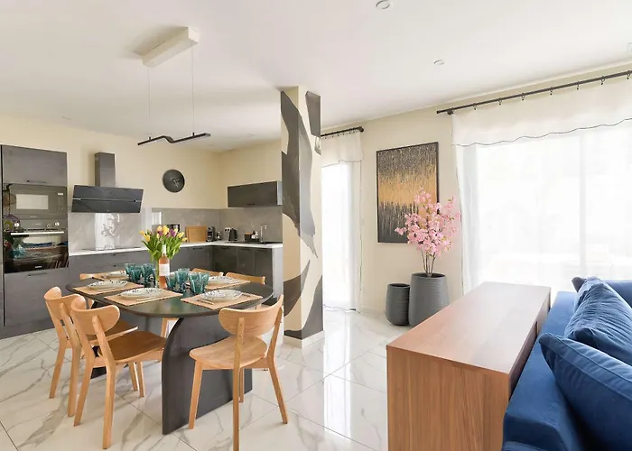 Maison Marly Avec Piscine Privee A Sérignan