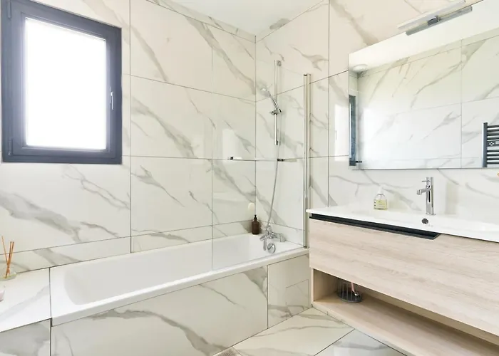 Maison Marly Avec Piscine Privee A Sérignan